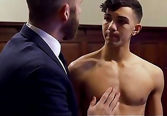 युवा लातीनी समलैंगिक मॉर्मन लड़का गड़बड़ :द्वारा: चर्च नेता 8 मिन 720p