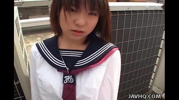 japans Schoolmeisje zuigt haan ongecensureerde