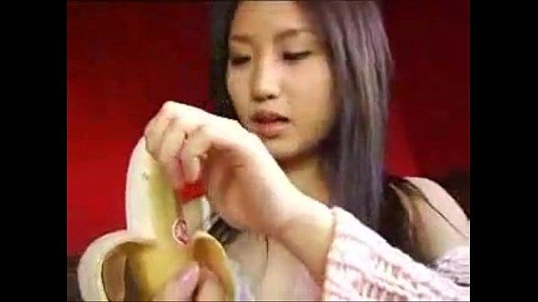 Japonesa chupando umysłu banan