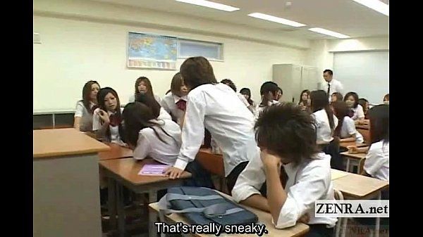 जापानी छात्रा छीन लिया :द्वारा: सहपाठियों
