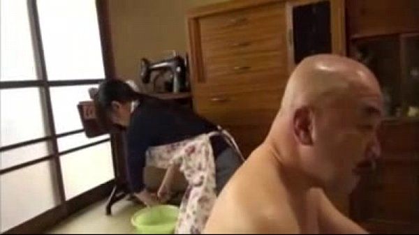 japoński stary człowiek i nie jego córka w prawo w Pielęgniarka