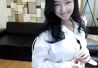 Asian with a sexy lace on the webcam - 1h 13 min