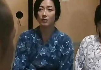 Asiatique japonais aveugle milf maman a donné Son Fille Un Étape daddyremilf.com 15 min