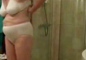 My mature mom caught nude in bath room. Hidden cam - 2 min