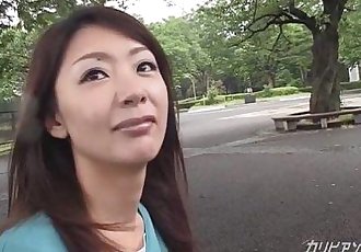 아시아 섹시한중년여성 구강 에 공개 화장실 12 min