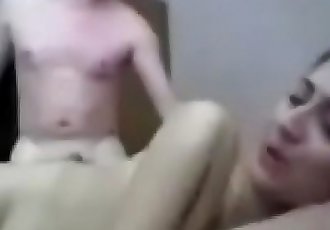 إيران مذهلة الإيراني زوجين الجنس على على السرير لطيف الساخنة فتاة ma 8 مين