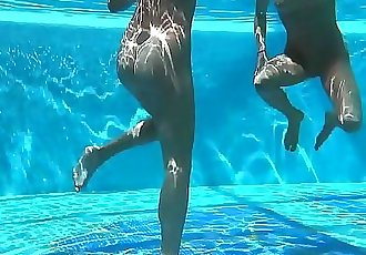 Jessica and Lindsay naked swimming in the pool 5 min 1080p