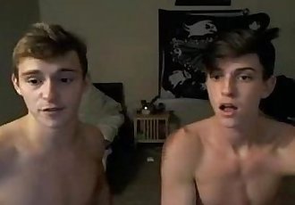 22Yo Couple Of Twinks Perform At Webcam • more on gaywebcamshow.net