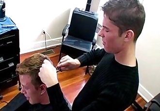 Роговой Гей удары Его Милые парикмахер в В салон