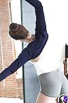 Flexi baleriny Capri Anderson pokazuje jej Dość gorąca nagie formy