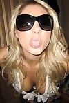 Dartel blond gf NATALIE Vegas het nemen van uit haar kleding in Candid zelfgemaakte serie