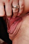 sporco Bionda milf ashleigh McKenzie mostrando off carnoso labbra labbra in calze