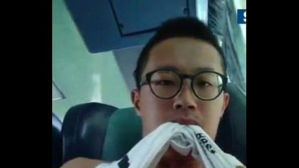 SPECSADDICTED taiwanesische Kerl Rucken aus auf Bus