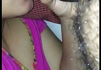индийский Дези домохозяйка сосать и Давая бессовестно Минет Вау Так сексуальная Секс видео Смотреть индийский Секс 2 мин
