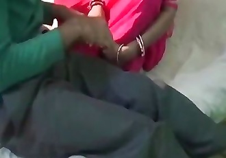 الهندي خادمة مارس الجنس :بواسطة: سائق في لها غرفة نوم