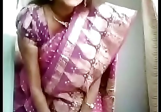 Gujrati milf bhabhi once again removing saree nd take hot selfie fully naked 3 min