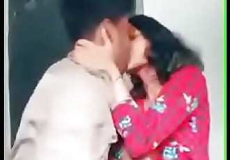 印度 夫妇 最热门的 吻 曾经 45 sec