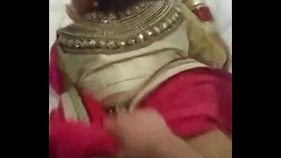 neet baise nilu bhabhi sur Mariage cérémonie 2 min