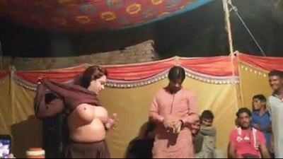 Pakistani Nude Dance - 2 min