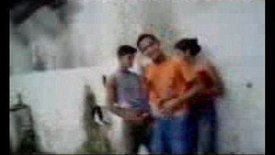 fsiblog देसी कॉलेज छात्रों घर के बाहर मज़ा एमएमएस भारतीय अश्लील वीडियो 2 मिन