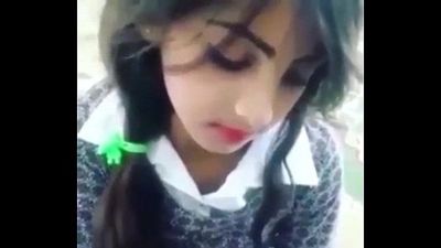 Adorable indian beautiful girl - 14 sec