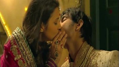 parineeti chopra De volta para De volta beijos sushant Singh rajput 2 min