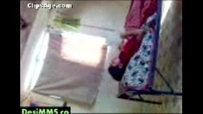 Indische Paar genießen Sex bei Home Amateur Video clip Ausgesetzt 3 min