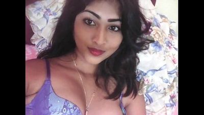 Cute Desi babe showing pussy - 29 sec