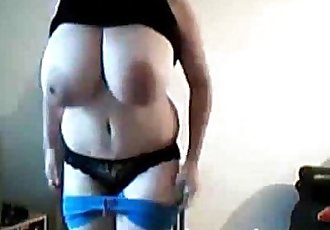 Mature babe with huge tits teasing on webcam - 6 min