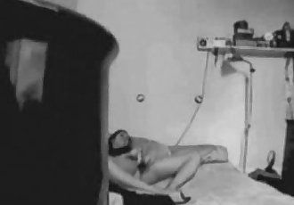 Meine böse Mama Gefangen masturbieren :Von: Versteckt cam in Bett Zimmer 1 min 28 sec